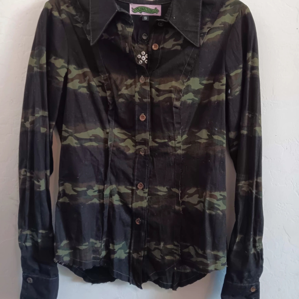 Vintage Love Junkie Blouse Camo Size Small Studded Bling